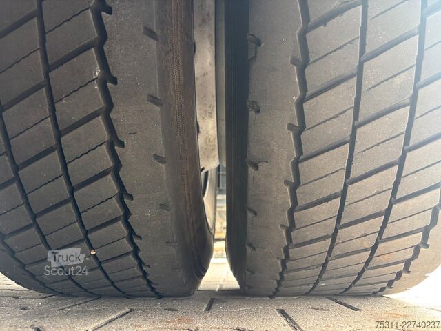 Planbil med presenning MERCEDES-BENZ Actros 2542 6x2 Lenk*HIAB 158 D-3 Kran*Funk*HU27