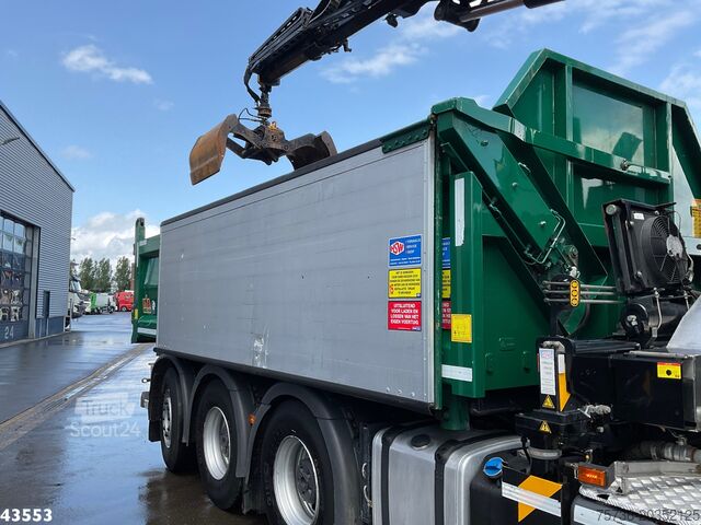 Kipper met kraan Scania P 410 8x4 Euro 6 HMF 18 Tonmeter laadkraan