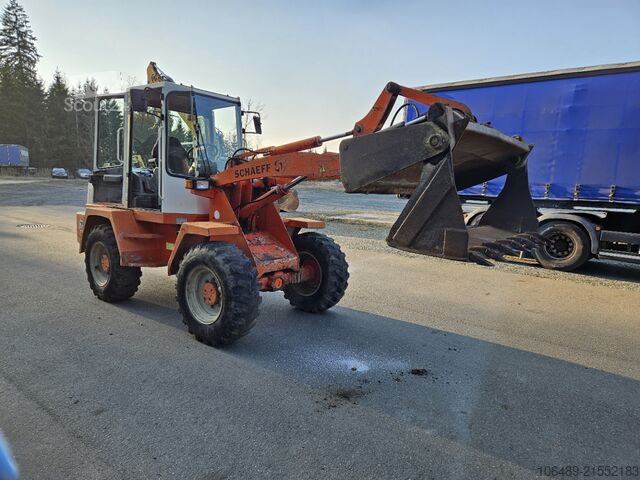 Loader Scheff 833