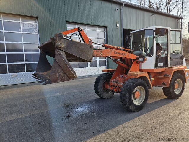 Loader Scheff 833