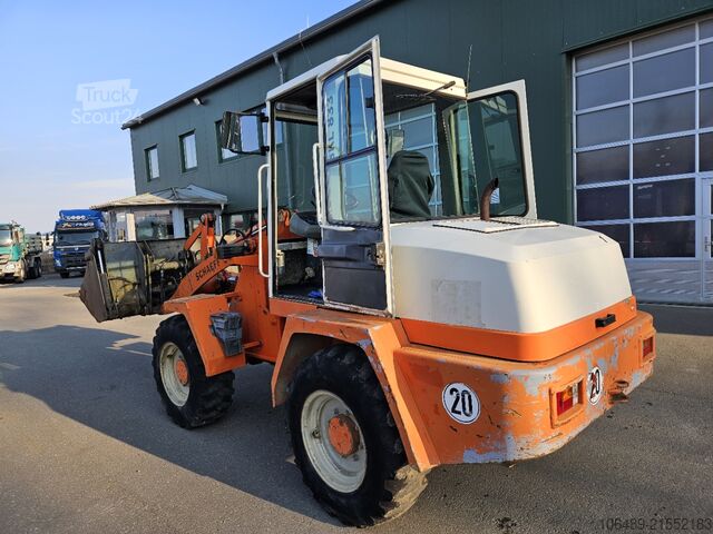 Loader Scheff 833