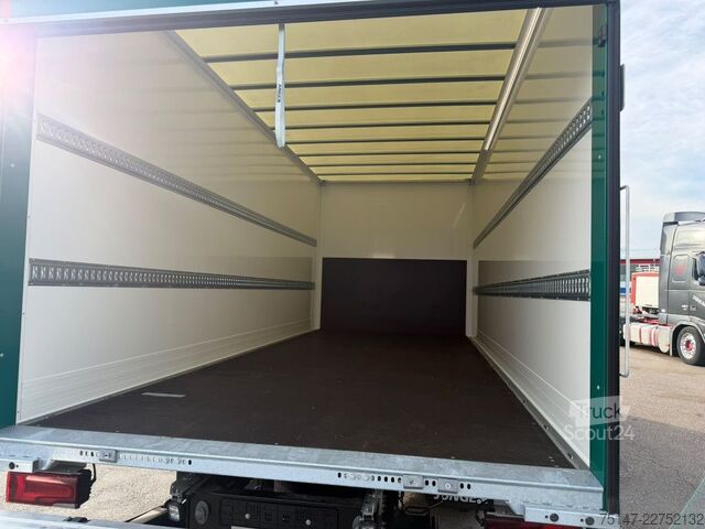 Fourgon tôlé FUSO eCanter 7C18e Elektro Klima 3-Sitzer Koffer LBW