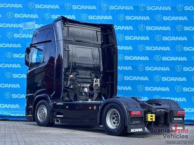 Tractor estándar Scania S 590 A4x2NA RETARDER V8 DIFF-L LED