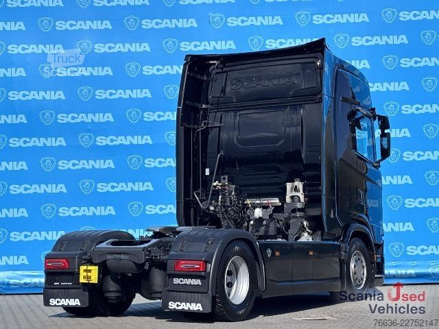 Tractor estándar Scania S 590 A4x2NA RETARDER V8 DIFF-L LED