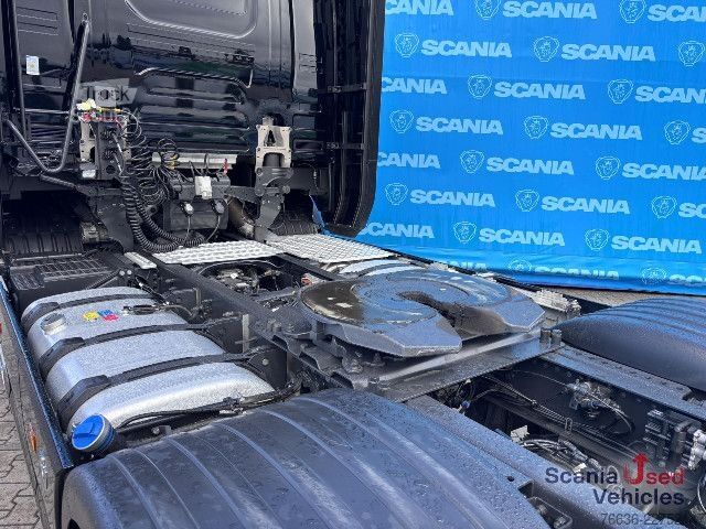 Tractor estándar Scania S 590 A4x2NA RETARDER V8 DIFF-L LED