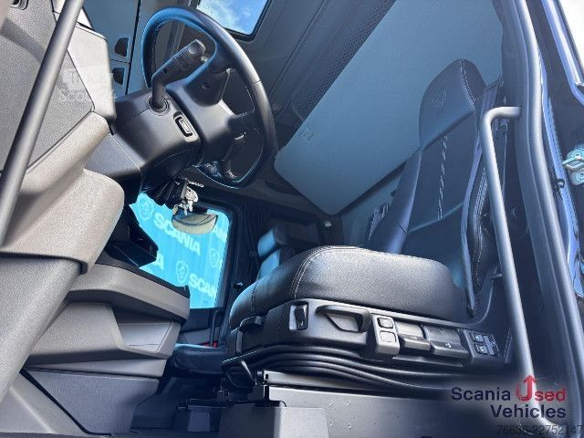Tractor estándar Scania S 590 A4x2NA RETARDER V8 DIFF-L LED