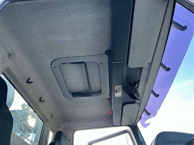 Dreiseitenkipper LKW MAN TGM 18.250 BB / 4x4 / Hiab 099 Funk Greifer