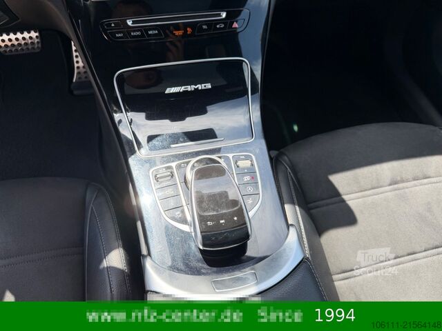 Skåpbil MERCEDES-BENZ C 63 AMG Coupe V8 Pano/ Burmester/SportAbg