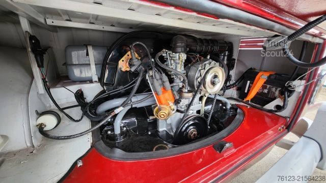 Minibus VW T 1 Samba mit Safarifenster