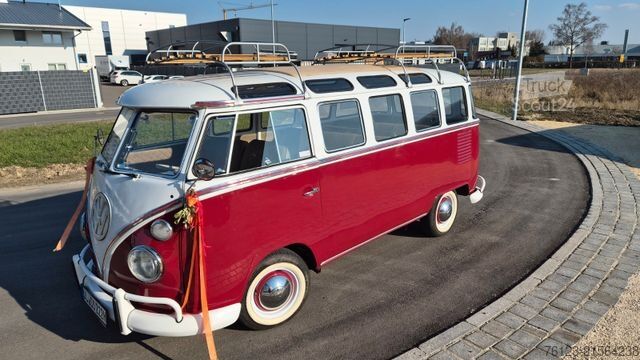 Minibus VW T 1 Samba mit Safarifenster