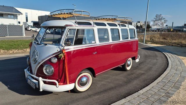 Minibus VW T 1 Samba mit Safarifenster