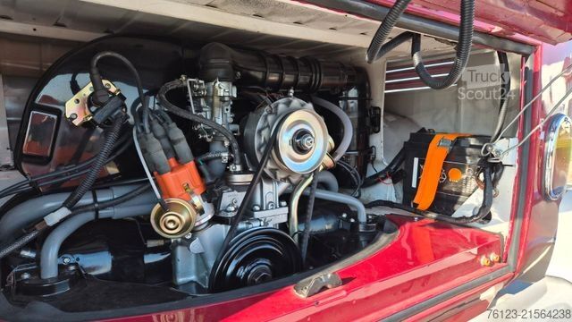 Minibus VW T 1 Samba mit Safarifenster