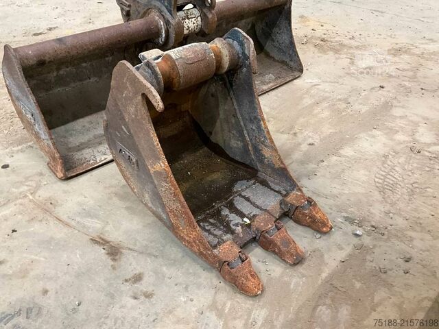 Minikotró Bobcat E 17