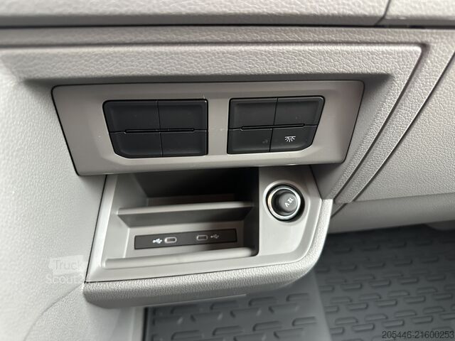 Товарен автомобил с платформа и кабина за екипажа MAN TGE 3.140 Doka Pritsche *AHK*ASSIST*PDC*