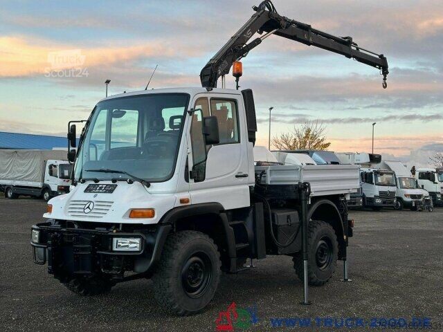 Macara montată pe camion Unimog U 300 4x4 Hiab Kran Fernbedienung Nur 78.144 Km