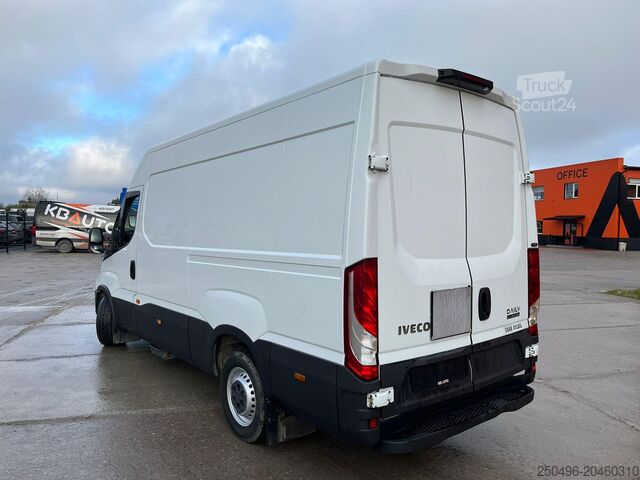 Transport refrigerat/congelat Iveco Daily 35S14N PULSOR 400 / box L=3300 mm