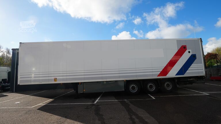 Gekoeld/bevroren transport Schmitz Cargobull 3 AXLE FRIGO TRAILER WITH THERMO KING SLX I BI-...