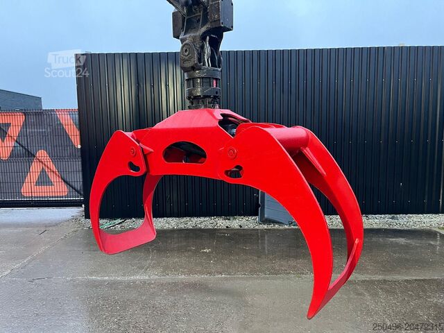 Dopravce Komatsu 895 8x8 LOADFLEX / CRANE 165F