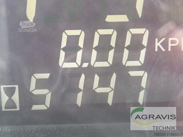 Traktor Massey Ferguson MF 8660