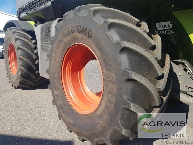 Tractor Claas XERION 4000 SADDLE TRAC