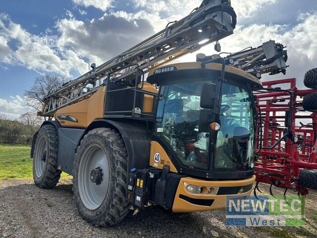 Pflanzenschutzmaschine Challenger ROGATOR 655 B