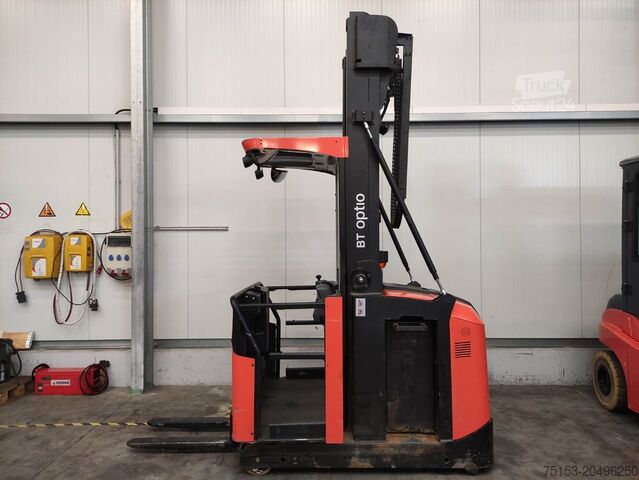 Préparateurs de commandes verticaux BT OME 100 H