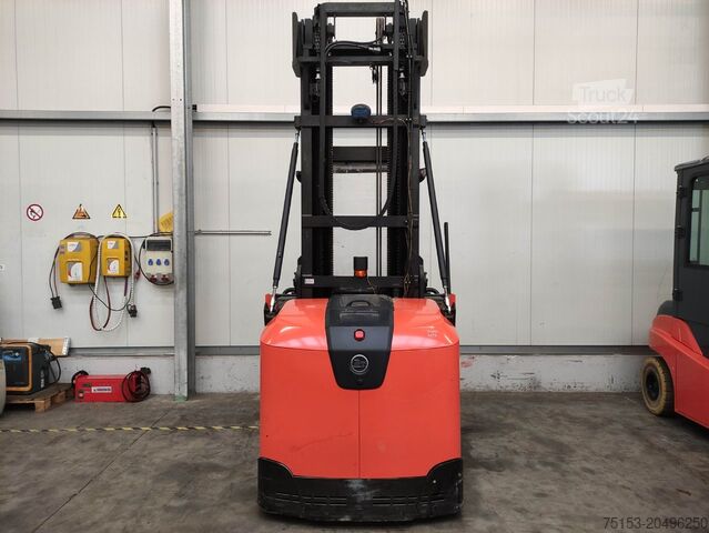 Préparateurs de commandes verticaux BT OME 100 H