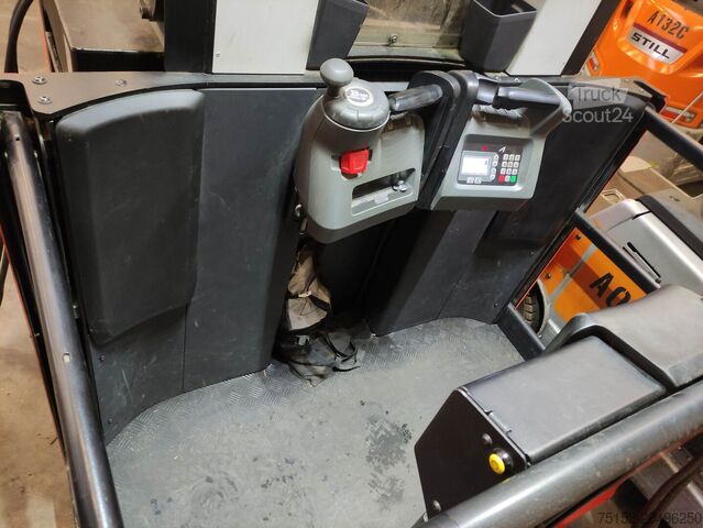 Préparateurs de commandes verticaux BT OME 100 H