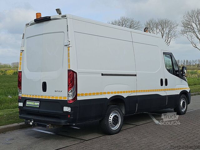 High-roof van IVECO DAILY 35 S 14