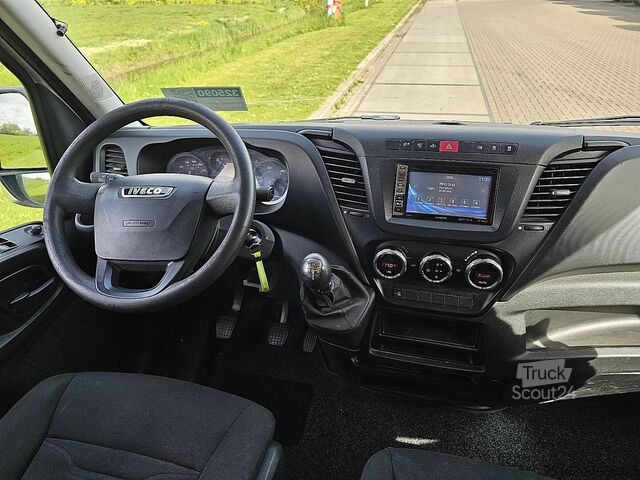 High-roof van IVECO DAILY 35 S 14