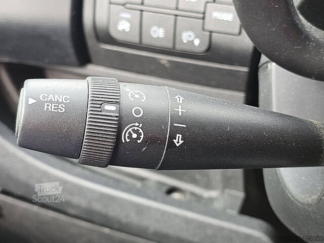 Camioneta familiar de techo alto CITROEN JUMPER 2.2 L1H1 Navi Airco/ECC!