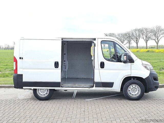 Camioneta familiar de techo alto CITROEN JUMPER 2.2 L1H1 Navi Airco/ECC!