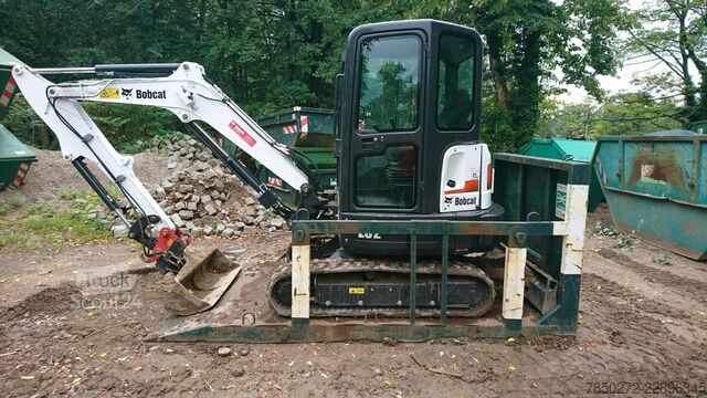 μίνι εκσκαφέας Bobcat E32