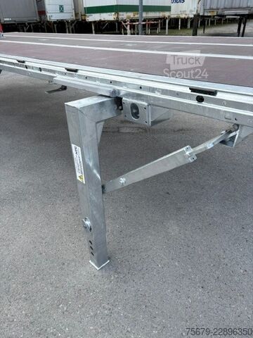 Výměnná nástavba s plošinou a plachtou Kögel Wechselrahmen, BDF-System, 7.450 mm lang.