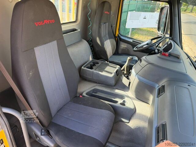 Plataforma de carga Volvo FM 360 8x4 PRITSCHE + KRAN EFFER 275 - 4S + JIB...
