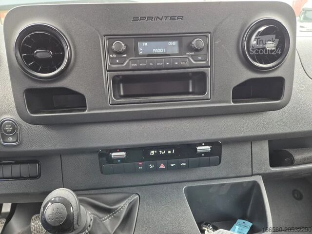 Camion-caisse Mercedes-Benz SPRINTER 317 CDI L3