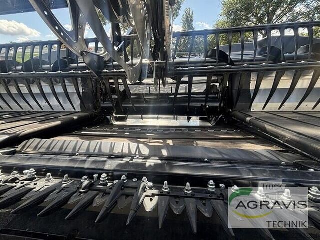 Maaidorser New Holland CR 9.90 RAUPE + MAC DON  FD 241