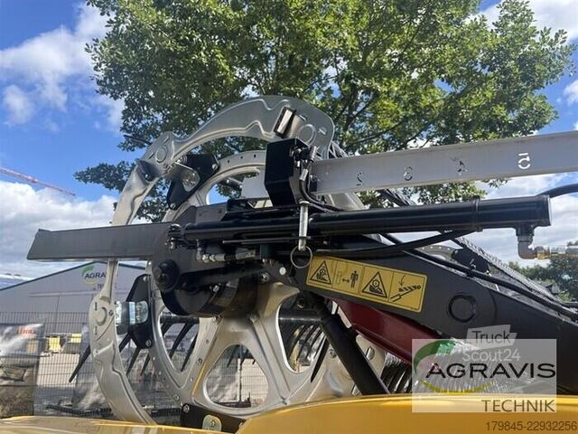 Maaidorser New Holland CR 9.90 RAUPE + MAC DON  FD 241
