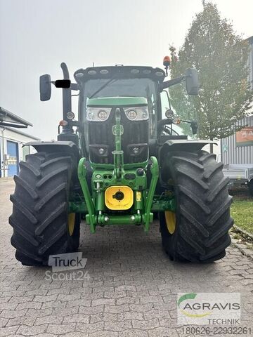Tractor John Deere 6215 R