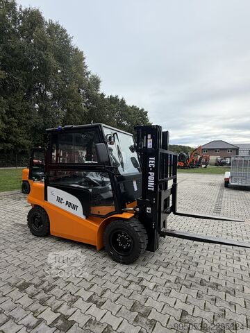 Carretilla elevadora frontal con cabina completa y calefacción Tec-Point CPD50E Elektro-Gabelstapler 5,0 t – 4,5 m Triplex 80 V/606 Ah Li-Ion