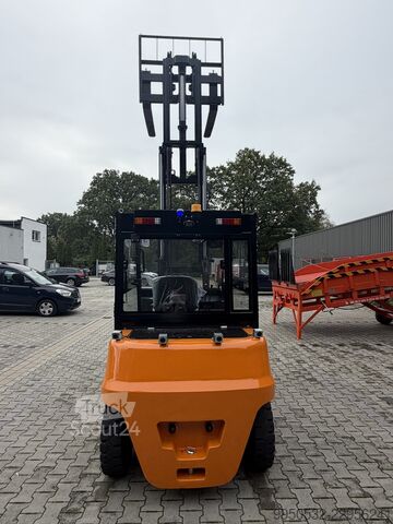 Carretilla elevadora frontal con cabina completa y calefacción Tec-Point CPD50E Elektro-Gabelstapler 5,0 t – 4,5 m Triplex 80 V/606 Ah Li-Ion
