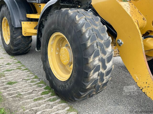 Radlader Caterpillar 908