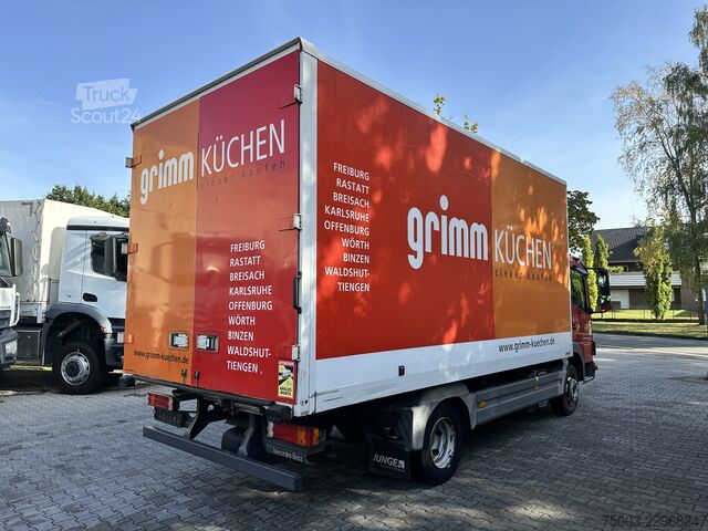 Transporter mit Koffer Mercedes-Benz Atego 816