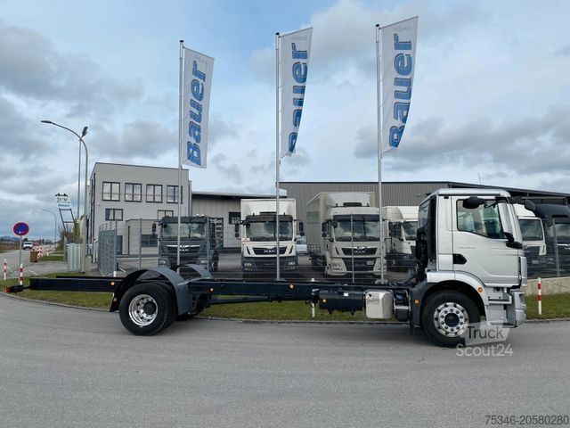 LKW mit Pritsche & Plane MAN TGM 18.250 4x2 LL/FG/RS 5.775 mm/NL 12,2 to/Neu