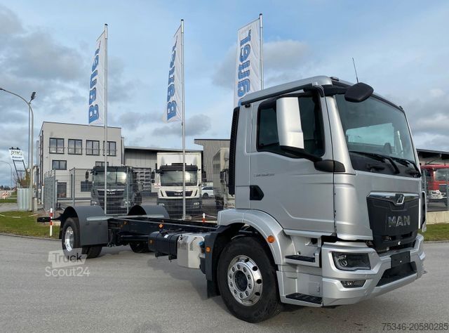 Kuorma-auto umpikorilla MAN TGM 18.250 4x2 LL/FG/RS 5.775 mm/NL 12,2 to/Neu