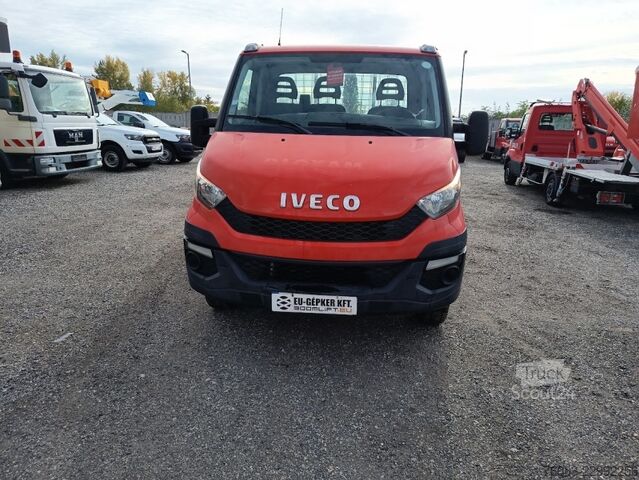Autoutilitară basculantă Iveco 35C13 - Tipper