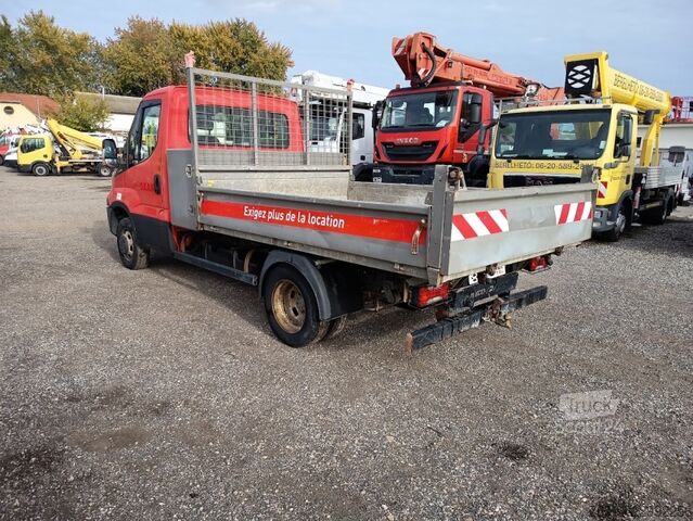 Autoutilitară basculantă Iveco 35C13 - Tipper
