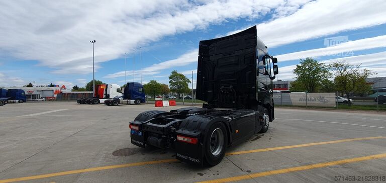 Standard SZM Renault T HIGH 4X2 13L E6 High Sleeper cab + ADR