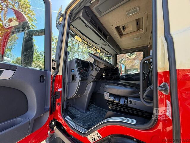 Чемодан Scania P250 Schuifzeilen 2000KG LBW APK/TUV 11-2026 NL...