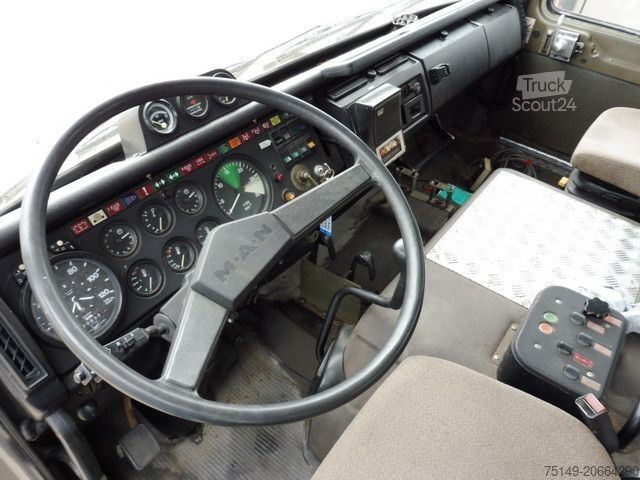 Speciallastbil MAN 34.440 8x8,Seilwinde,Kran,AHK,Allrad,Zugmaschine